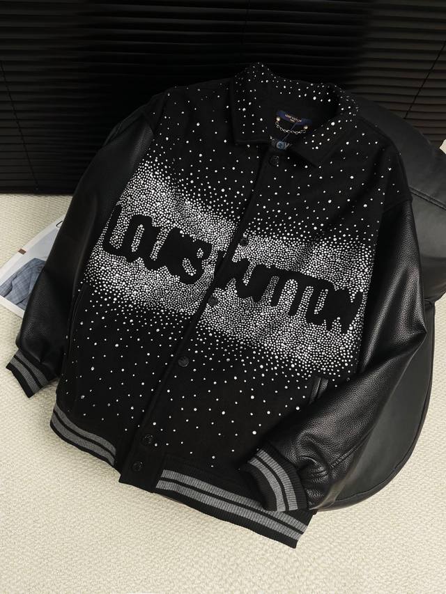 款号：1029 Louis Vuitton 路易威登 烫砖贴布绣花工艺棒球服外套 - Louis Vuitton法国路威酩轩集团-Lvmh旗下品牌 著名奢侈品箱