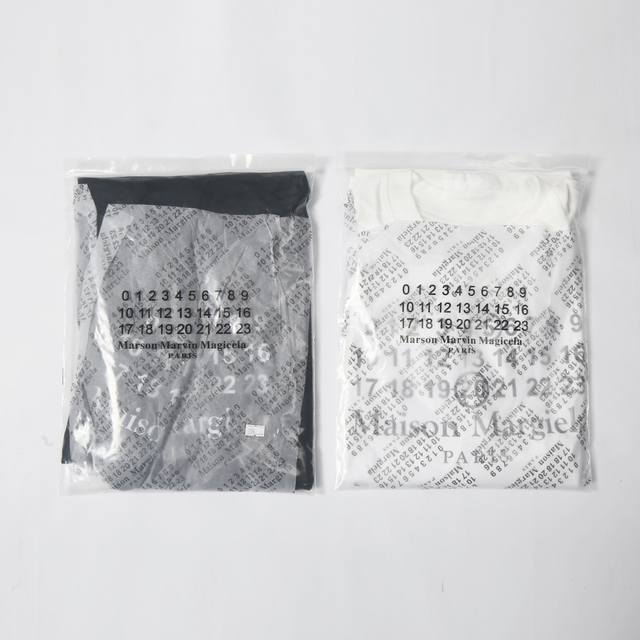 956# Maison Margiela 马吉拉mm6奚梦瑶同款520情人节限定 短袖t恤 面料：采用原版定制260G 26支重磅精梳棉 质感极佳且分量感十足