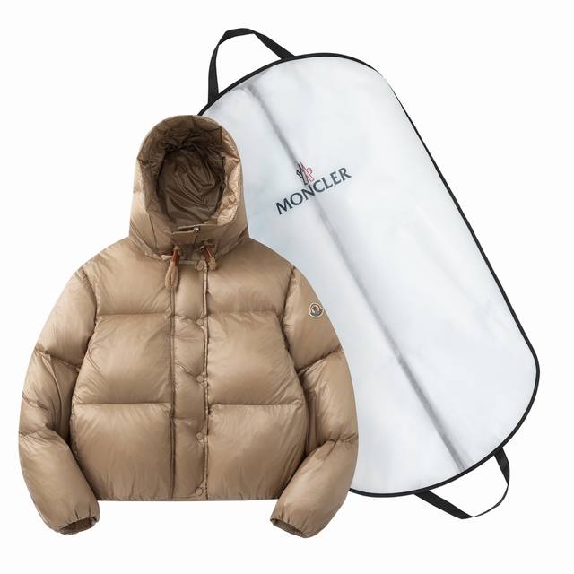 配防尘袋 Moncler 蒙口 24Ss短款面包连帽羽绒服 最新款式 轻量longue Saison尼龙羽绒夹克，Dist认证，绗缝设计，落肩设计，抽绳兜帽，袖