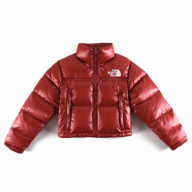 常青款 顶级版本 The North Face 北面tnf 84款詹娜肯豆短款羽绒服 女款 The North Face 的字面含义为山的最寒冷、最艰难一面。它