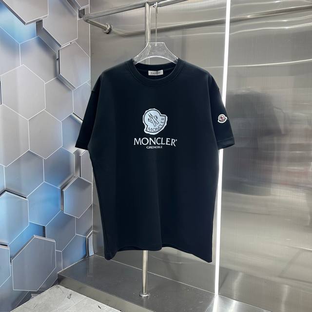 隔天 Moncler 蒙口 2024秋冬新款320克短袖t恤 个性印花 男女同款宽松版 S M L Xl Xxl 五个码 黑色 白色