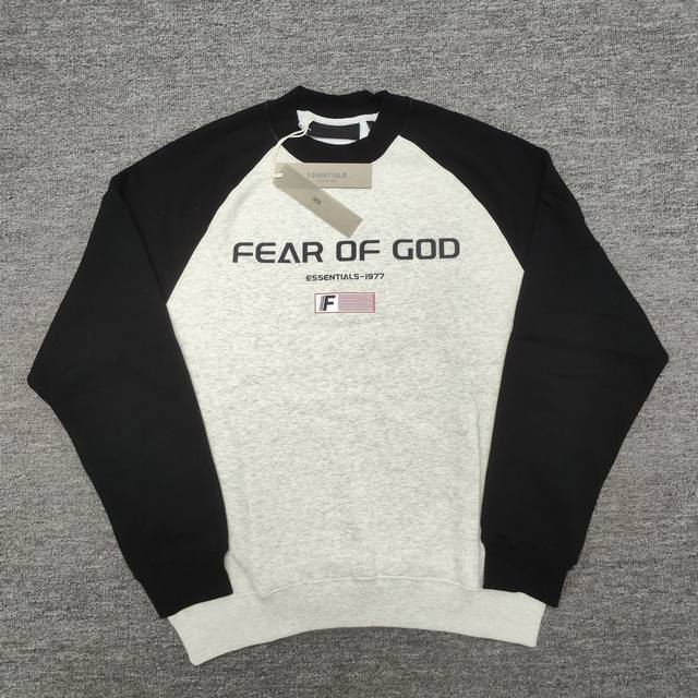 顶级版本fog Crazy Fear Of God Essentials新款双拼字母潮牌加绒男士情侣圆领卫衣 高品面料采用高端400克面料！丝滑柔顺！不变形，不