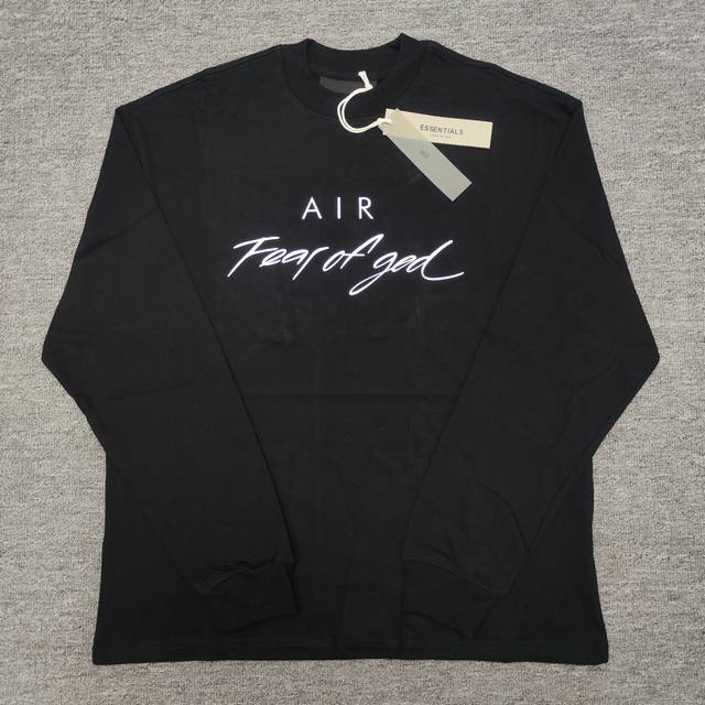 上新 顶级版本fear Of God Fog Essentials复线23Ss最新款花体字母印花长袖t 花体印花，给人眼前一亮！光夜如新！ 全新的一季、全新的细