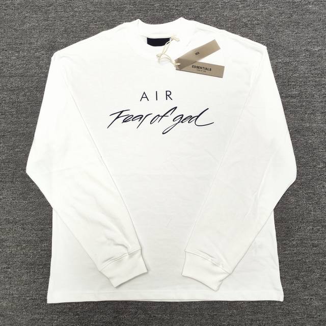 上新 顶级版本fear Of God Fog Essentials复线23Ss最新款花体字母印花长袖t 花体印花，给人眼前一亮！光夜如新！ 全新的一季、全新的细