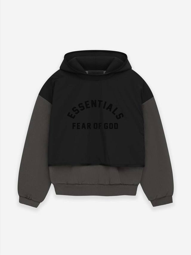 顶级版本fear Of God Essentials 第九季圆弧假两件硅胶连帽卫衣 作为当下超火的美国高街潮牌，Fog独特的街头哥德风格、没有夸张的设计图案、采