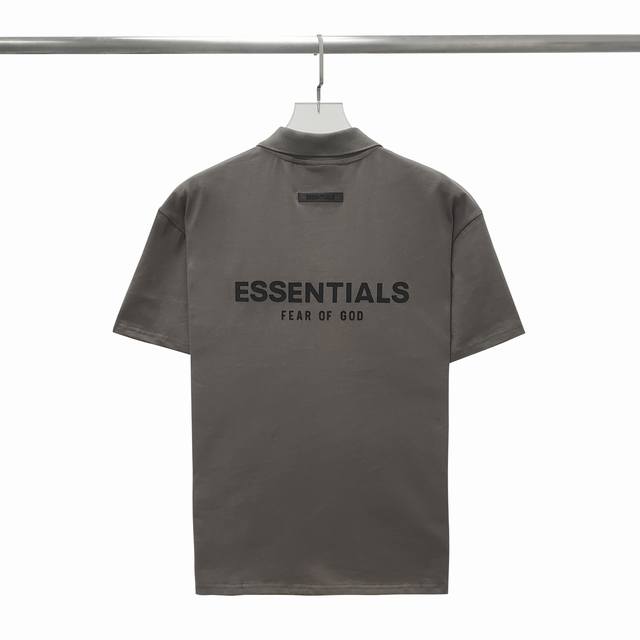 碳灰色 顶级版本fear Of God Fog Essentials后背硅胶字母polo衫纯棉宽松透气os版型 后背硅胶采用顶级铭牌，字母采取凸起工艺，保证原版