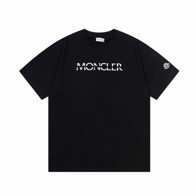 Moncler 蒙口 简约分裂字母印花 Logo标识精致升级，灵感源自八十年代复古 原版面料 官方同款 短袖t恤 定制260克同缸染面料 手感非常舒服 春夏砖柜