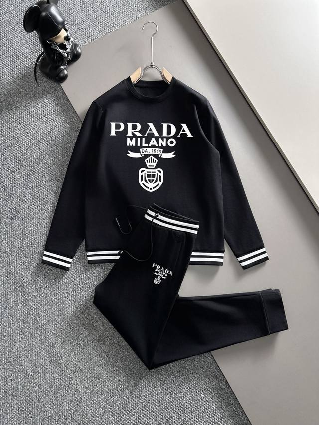 下单麻烦报身高体重 工厂配货 Prada 普拉达 双面丝光面料 2024秋冬套装套装 专注官网原版 全新爆款卫衣套装 原版1:1倾注顶级设计师的精心之作 就为一