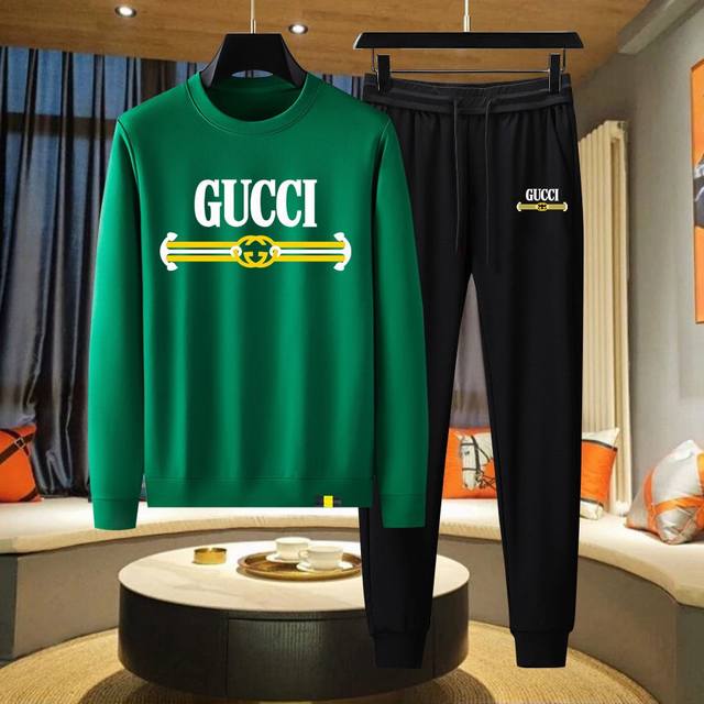 下单麻烦报身高体重 工厂配货 Gucci 古驰 双面丝光面料 秋冬套装套装 专注官网原版 全新爆款卫衣套装 原版1:1倾注顶级设计师的精心之作 就为一个贴合、完