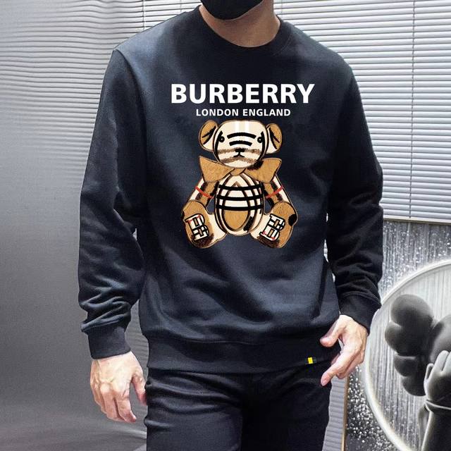 Burberry 巴宝莉 下单麻烦报身高体重 工厂配货 2024Gw同步卫衣t恤！延续经典！全品相订单款！胸前logo设计，高端订制精棉面料，从版型到设计都很有