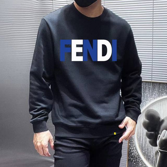 Fendi 芬迪 下单麻烦报身高体重 工厂配货 2024Gw同步卫衣t恤！延续经典！全品相订单款！胸前logo设计，高端订制精棉面料，从版型到设计都很有时代的新