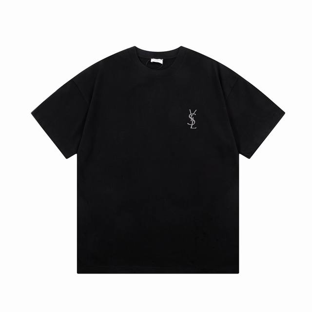 Ysl 圣罗兰 Logo经典 小字母 刺绣标识印花 精致升级，灵感源自八十年代复古 原版面料 官方同款 短袖t恤 定制260克同缸染面料 手感非常舒服 春夏最新