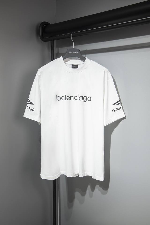 Balenciag* 春夏新款短袖t-Shirt 3D立体喷绘 情侣款火爆单品 纵向b家印花 新颖的设计让人眼前一亮 回头率超高 240克面料立体剪裁经典超好看