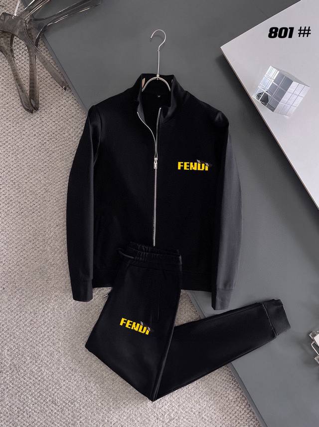 Fendi 芬迪 胖子福音 爆款套装来袭 专注官网原版 2024全新爆款卫衣套装 原单狠货倾注顶级设计师的精心之作 就为一个贴合、完美的上身效果 全天然优质罗马