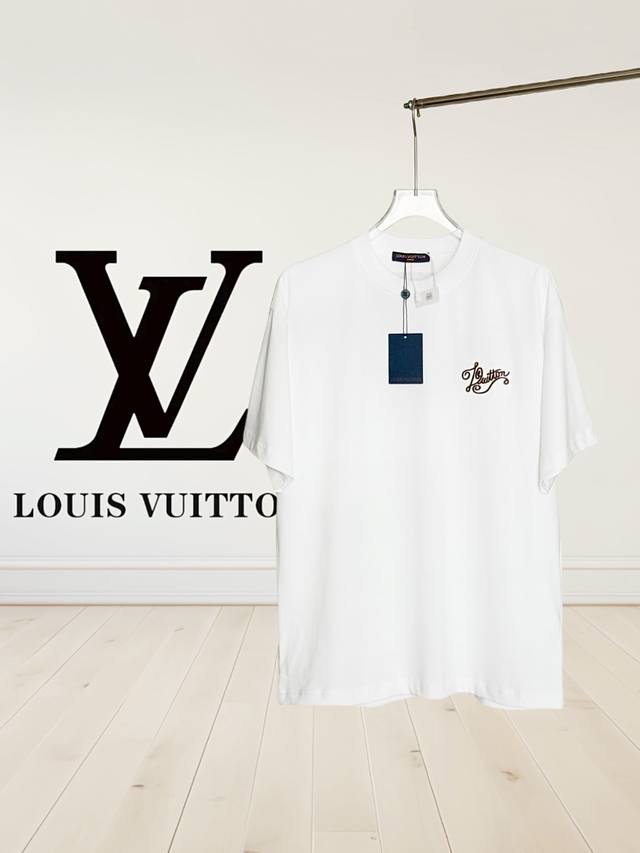 D [高版本]Louis Vuitton*路易威登 标识圆领t恤 *定织定染280G克32支面料制成，面料手感厚实且有一定的自重感，贴身亲肤保暖性极佳，丝毫感受