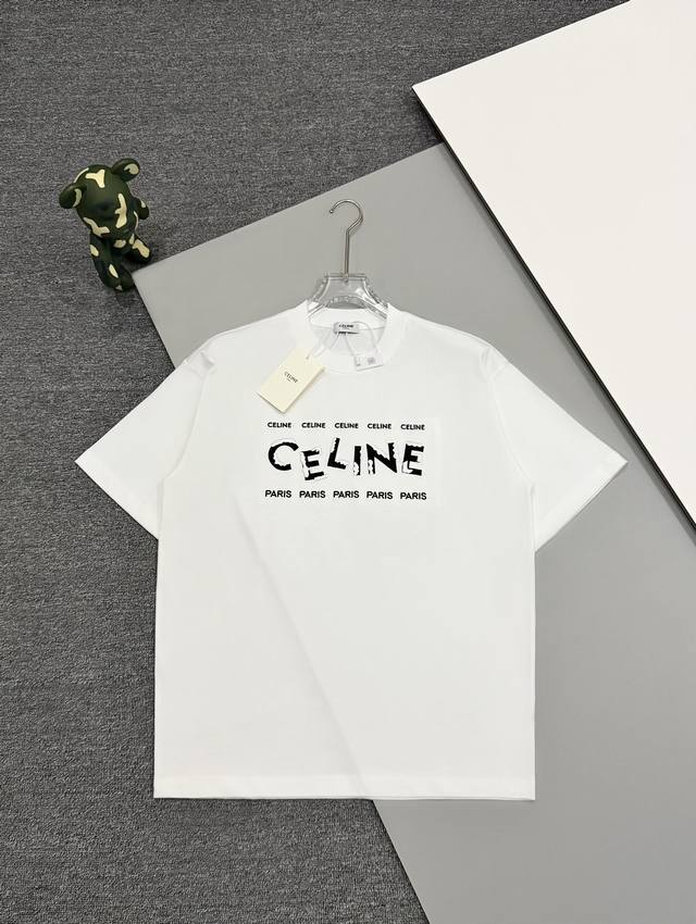 高品质］思琳 Celine 25Ss前幅刺秀工艺加厚二色logo后面绣花英文圆领短袖t恤，有个性街头设计风格 面料采用32支280G精棉双纱面料 定制同缸染面料