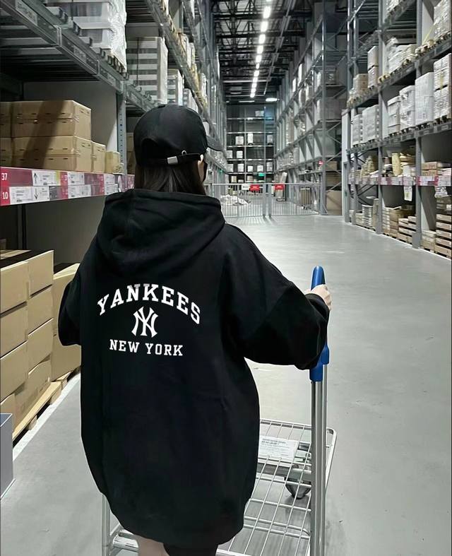 W25加绒 Mlb Yankees-Ny 纽约限定冬季加绒连帽卫衣 本款采用新疆长绒棉纯棉面料，不起球不褪色不变形，质量超级好，柔软的让你爱不释手，布料挺实，绝