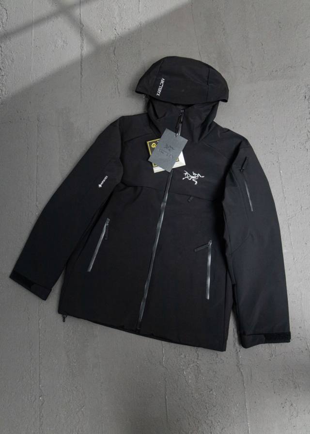 最高版本 Arc‘Teryx 始祖鸟macai Jacket 正品打版 男女同款小买菜连帽压胶滑雪服冲锋衣羽绒服 正确版本 这款鸟家羽绒服俗称‘’买菜‘’ 本年