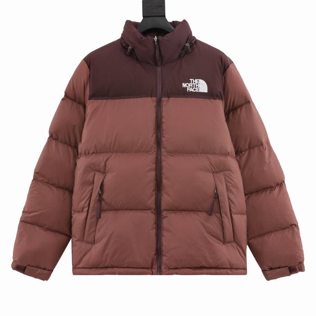 款号y570 Thenorthface 北面1996款羽绒服 经典款级别：纯正s+Thenorthface 的字面含义为山的最寒冷、最艰难一面。它也是theno