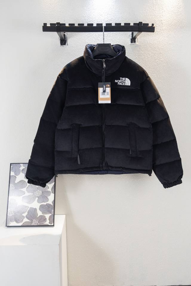 顶级版本 款号b901 The North Face Tnf 北面 23Aw 92S限定款灯芯绒两面穿羽绒服有备用防雨帽隐藏折叠在衣领内灯芯绒一面前后胸采用刺绣