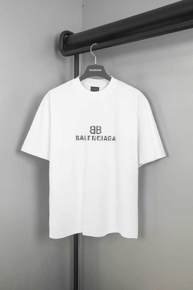 Balenciaga 巴黎世家马赛克双b印花短袖t恤 全新的面料与车线工艺，定制高克重面料，手工丝网印刷，细腻无毛拉，前片后片拉回合衣服，同缸订染螺纹，无论是支