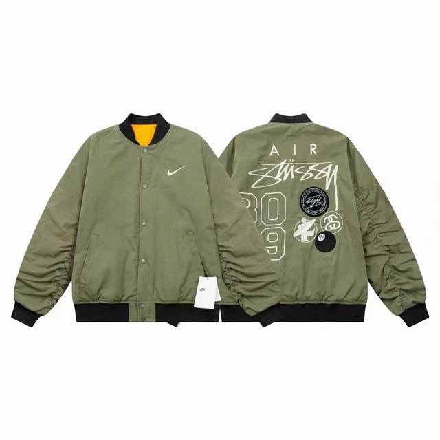 A54 Stussy X Nike 联名刺绣双面飞行夹克棉服夹棉刺绣棒球服外套 爆火断货王，联名最后的热度，这次联名最好看的就是这个夹克了，时尚是轮回，兜兜转转