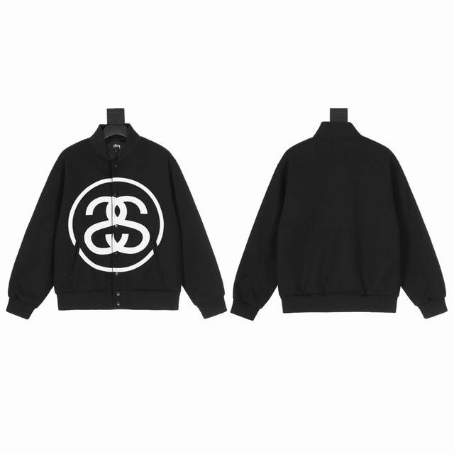 A19 Stussy 23Ss 春季新款经典双s 大logo棒球服外套 王炸爆款这件夹克真的太帅了，全黑的配色搭配胸前一个标志性的stussy大logo真的很醒