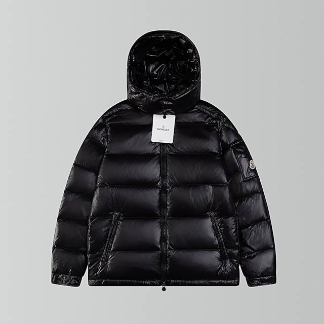 隔天 最强羽绒版本 Moncler 蒙口盟可睐#Maya玛雅陈奕迅同款羽绒夹克描述: 受到80年代标致性外套的影响，Maya夹克以现代风格和尖端元素重新审视了m