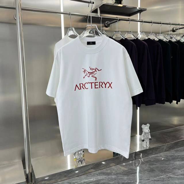 隔天 Arc’Teryx 鸟牌2025秋冬新款 320克面料厚实透气 超级耐看有型 业内首发，打造高端都市休闲运动风格，上身可以承载一切的风格搭配，男女同款 S