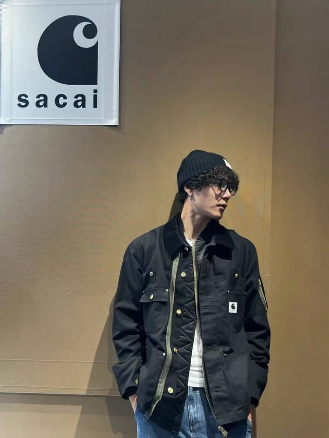 款号6037 Sacai X Carhartt Wip Fw23 联名系列 Fw23 宽松休闲假两件拼接夹克工装外套 男女同款 自带热度的明星同款卡号特夹克，真