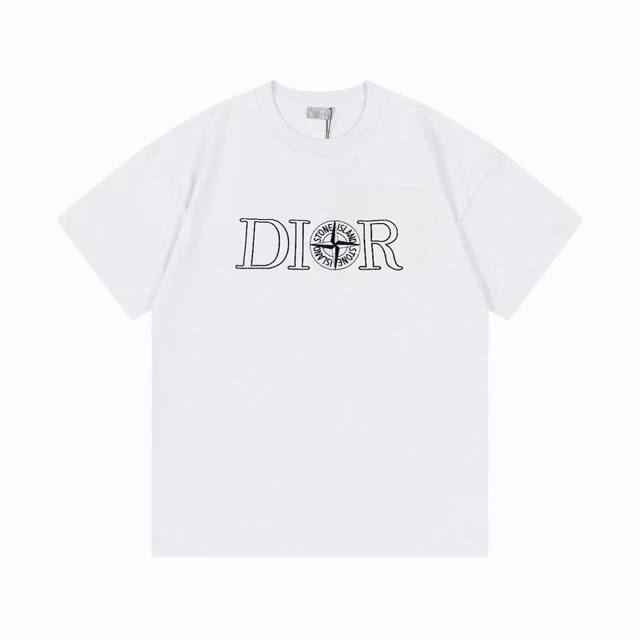 Dior 迪奥 联名 石头岛限定系列 2025早春新款 定制270G双纱纯棉面料 已洗水处理 不变形 不掉色 进口机器高密度联名刺绣字母logo 男女同款 短袖