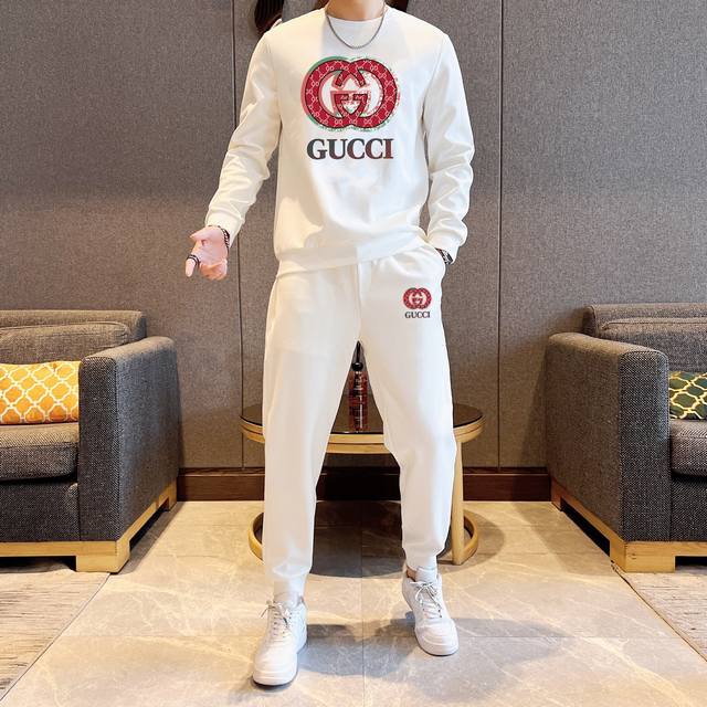 Gucci 古奇 胖子福音 爆款套装来袭 专注官网原版 2024全新爆款卫衣套装 原单狠货倾注顶级设计师的精心之作 就为一个贴合、完美的上身效果 全天然优质罗马