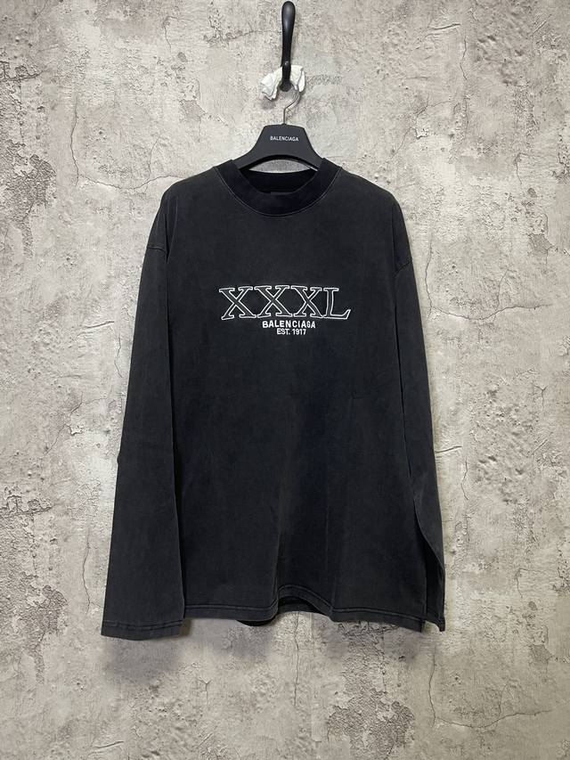 Balenciaga巴黎世家 Xxxl字母印花水洗长袖t恤 男女款 黑色 尺码表：Xs. S. M. L 印花：印花材料采用安全环保无毒婴儿认证的发泡材料；印花