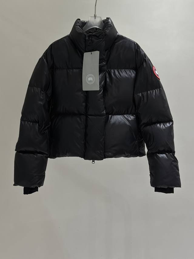 银烨色 原版品质 Canada Goose 加拿大鹅 23Fw 2256 Cypress女士短款羽绒服 内层有可拆卸背带，让夹克便于肩背，解放双手 可收纳到内部