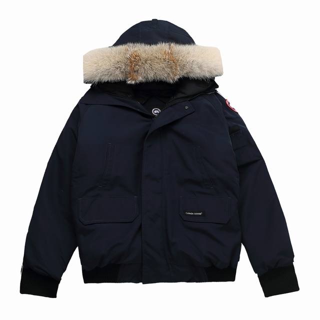 Canadagoose 加拿大鹅 高端版本chilliwack01款飞行员夹克羽绒服，正品原衣开模，需要正品对比随时来看，辅料全部原厂定制面料对照正品的软硬度随