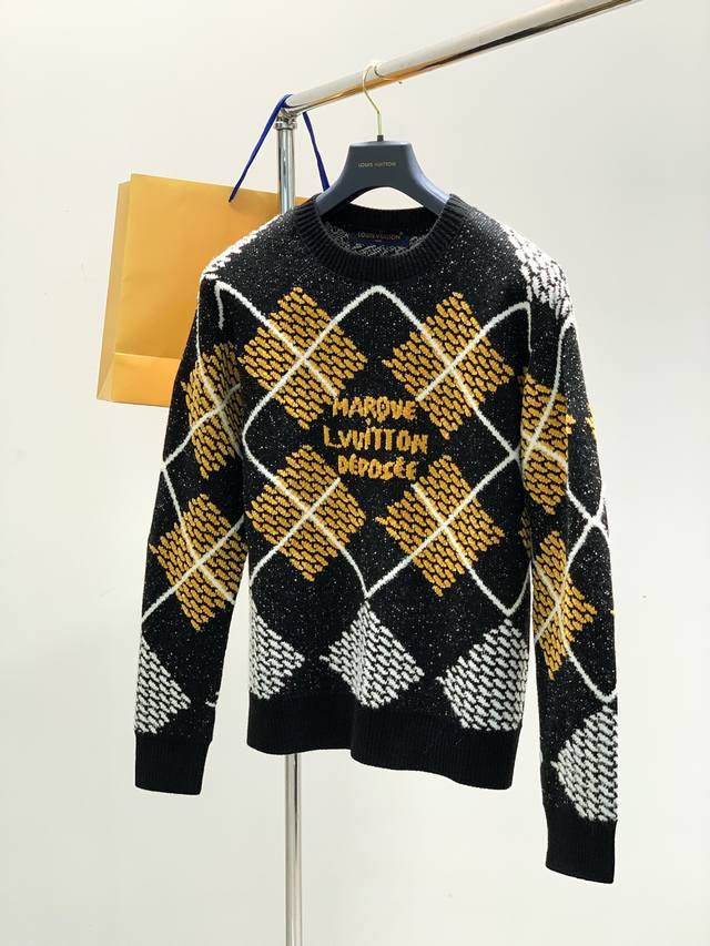 Louisvuitton 路易威登，2024秋冬最新款，专柜同步有售，原单狠货，时尚休闲圆领长袖针织毛衣，上身很有特点！吸睛而有亮点，进口原版面料，顶级针织工艺