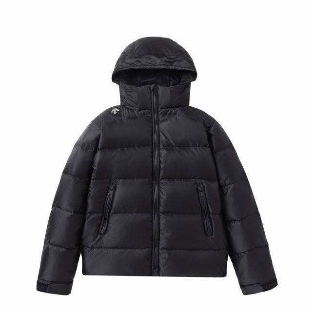 Descente 迪桑特 Ski Style运动休闲情侣秋冬保暖短款连帽羽绒服 颜色：黑色 尺码：S M L Xl