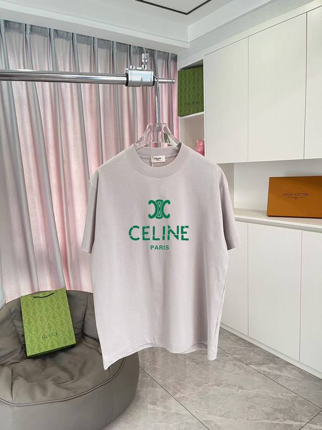 Celine 塞琳 2025春夏新款 个性字母logo印花 定制面料300G 短袖t恤 男女同款 尺码：S M L Xl Xxl 五个码 颜色：黑色 白色 粉红