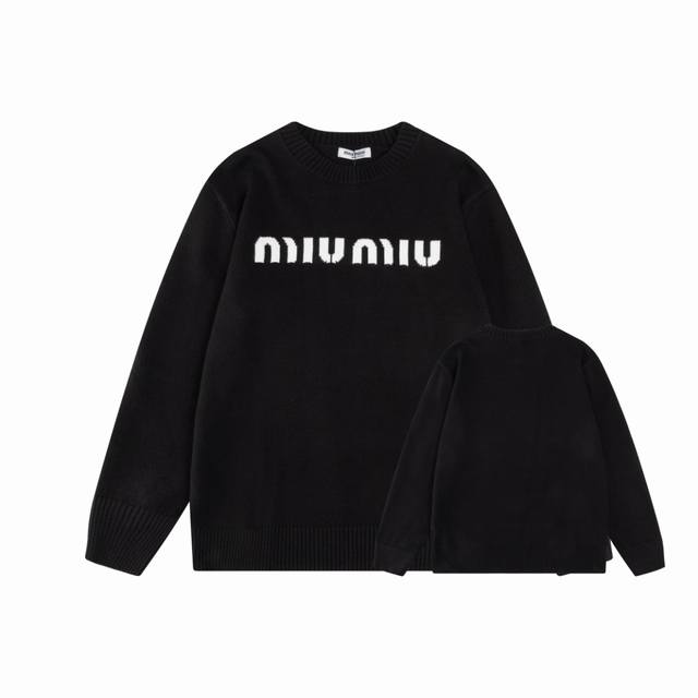 D Miu Miu缪缪24Fw Miu字母提花长袖圆领毛衣 进口机编织制造采用羊毛含量纱线纱线定染，这款毛衣上身十分好看,也非常火爆。成衣洗水缩绒，手感极好~上