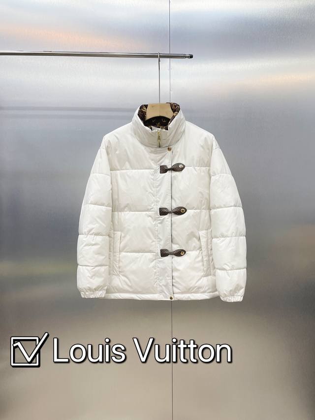 款m03 顶级版本！ Louis Vuitton Lv路易威登小红书爆款羽绒服lv家价比超高的一款羽绒服，90白鹅绒内胆里很保暖，款式比较休闲实穿不愁穿搭随便搭