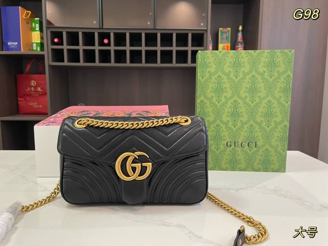 折叠礼盒飞机盒 Size: 17*6*10Cm 21*6*13Cm 25*7*15Cm Gucci 古驰 新款马蒙marmont 再现复古摩登 双g 刺绣爱心单