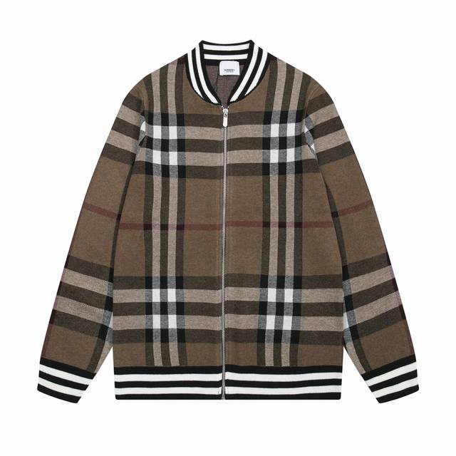 Burberry 巴宝莉。拼色格子拉链外套.经典拼色 全部对色定染含羊毛的棉纱线，柔软亲肤，双层针织很厚实，手感无敌好，拿到手里就能感受出它的质感随便一套就能出