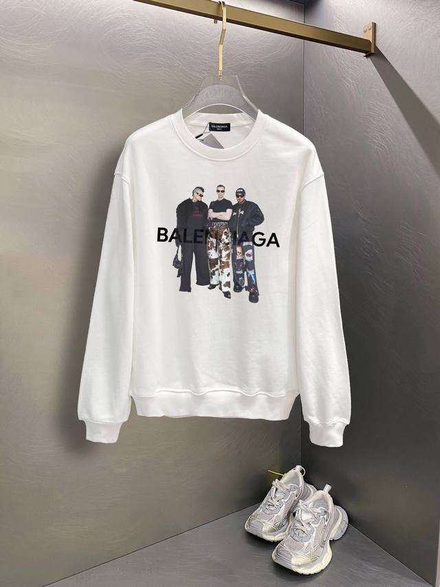 巴黎世家 Balenciaga官网 新款字母印花双层重工字母图案不管是t桖还是卫衣都是每年的爆款单品 前幅大面积印花采用大康丽数码印花机直喷 成本极高 经过多次