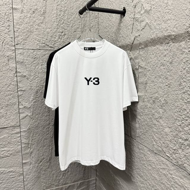 Y3*山本*耀司 2025春夏新款 Y-3字母刺绣 后背印花 定制双纱平纹纯棉面料 短袖t恤 男女同款 尺码： S 90-130斤 M 120-150斤 L 1 - 点击图像关闭