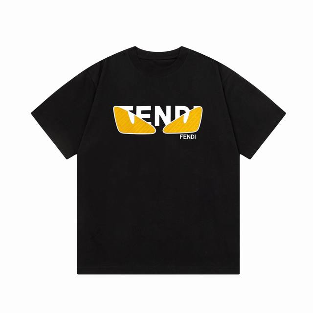 隔天到 Fendi 芬迪 双色恶魔眼睛字母直喷印花 Logo标识精致升级，灵感源自八十年代复古 原版面料 官方同款 短袖t恤 定制300克同缸染面料 手感非常舒