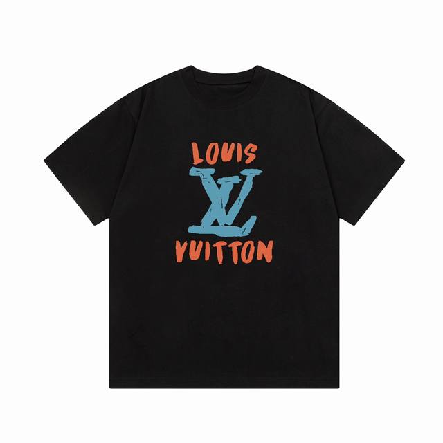 隔天到 Louis Vuitton 路易威登 手绘涂鸦字母印花 Logo标识精致升级，灵感源自八十年代复古 原版面料 官方同款 短袖t恤 定制300克同缸染面料