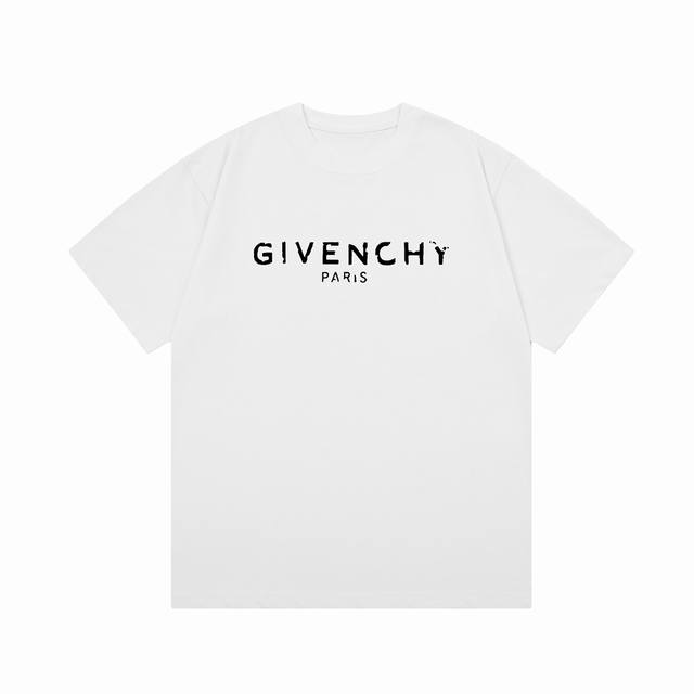 隔天到 Givenchy 纪梵希 经典残缺字母印花 Logo标识精致升级，灵感源自八十年代复古 原版面料 官方同款 短袖t恤 定制300克同缸染面料 手感非常舒