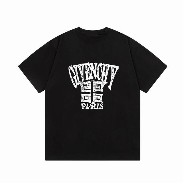 隔天到 Givenchy 纪梵希 手绘字母印花 Logo标识精致升级，灵感源自八十年代复古 原版面料 官方同款 短袖t恤 定制300克同缸染面料 手感非常舒服