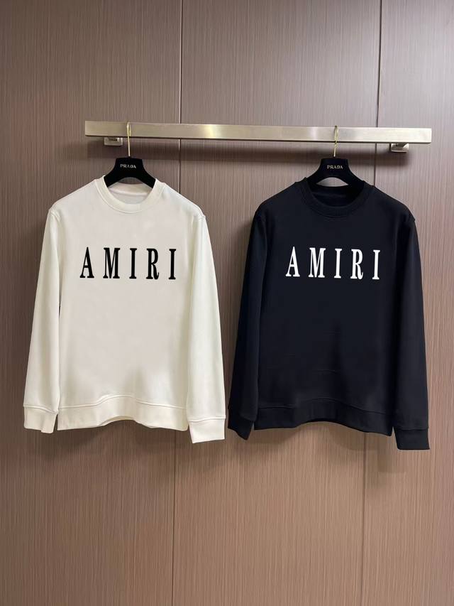 Amiri 2024Fw秋冬新款圆领卫衣，简约又不失风格的复古，定制毛圈面料，手感扎实，上手非常有档次贴身柔软细腻，非常精致显品味，符合当下的潮流审美。 尺码：