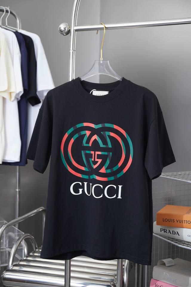 D 古驰 Gucci Gc 25Ss早春新款 经典红绿双g印花短袖 轻奢主义 男女日常通勤穿搭必备单品 正确版本 欢迎对比 详细特征 280克100% 纯棉双纱